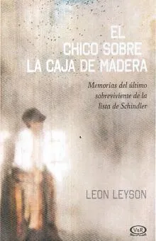 Portada de El chico sobre la caja de madera