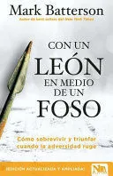 Portada de Con un leon en medio de un foso